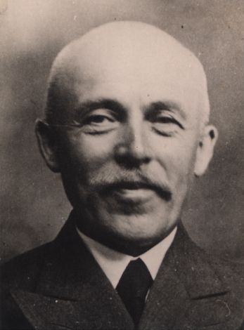1910, Heinrich Meyer